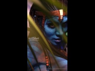 laura saenz avatar young